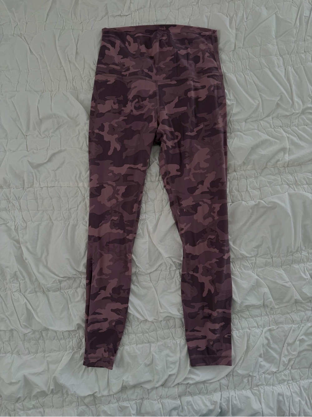 lululemon athletica Women’s Pink Camo Align Leggings 6
